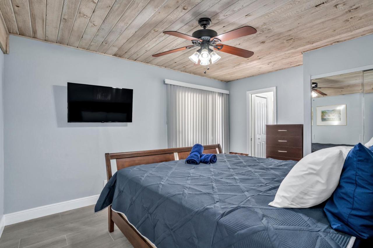 פומפנו ביץ' 4 Bd Near Beach Spacious Solar Heated Pool Waterfront Home מראה חיצוני תמונה